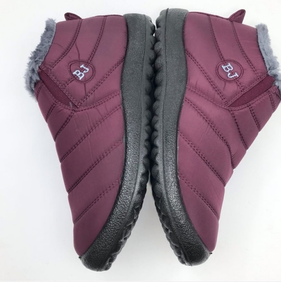 Women's Burgundy Winter Shoes - Picture 2 of 6